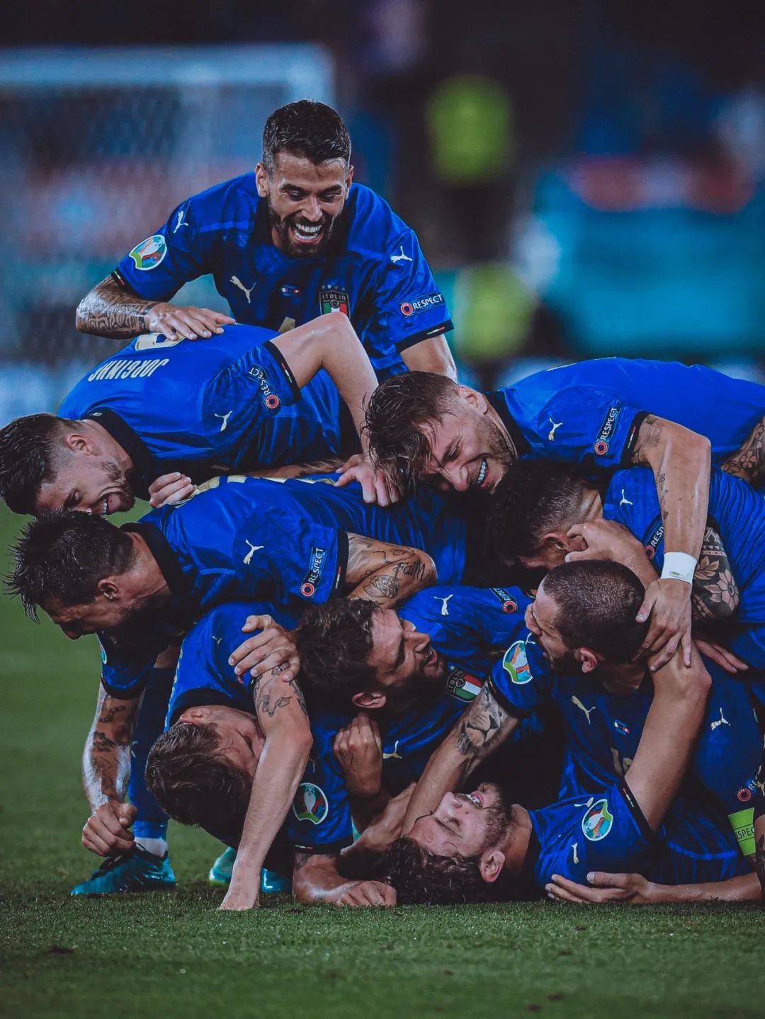 关于里程碑夜！纽卡斯尔内部沟通，法国杯集结日刷纪录，悬念犹存，心理建设被强调的信息