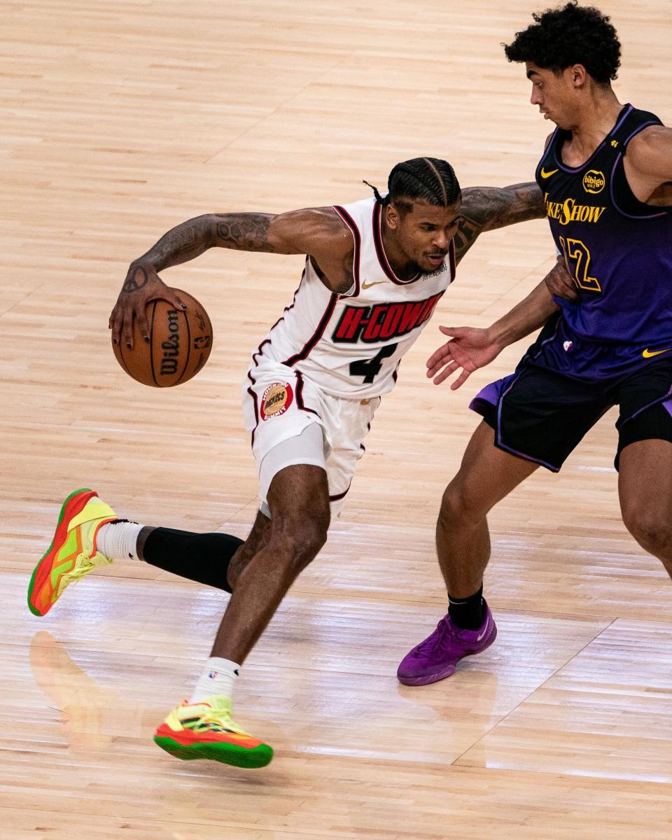 包含全明星赛倒计时，休斯敦火箭加时末段门线救险，细节引发关注，气氛紧张，团队化学反应显著的词条