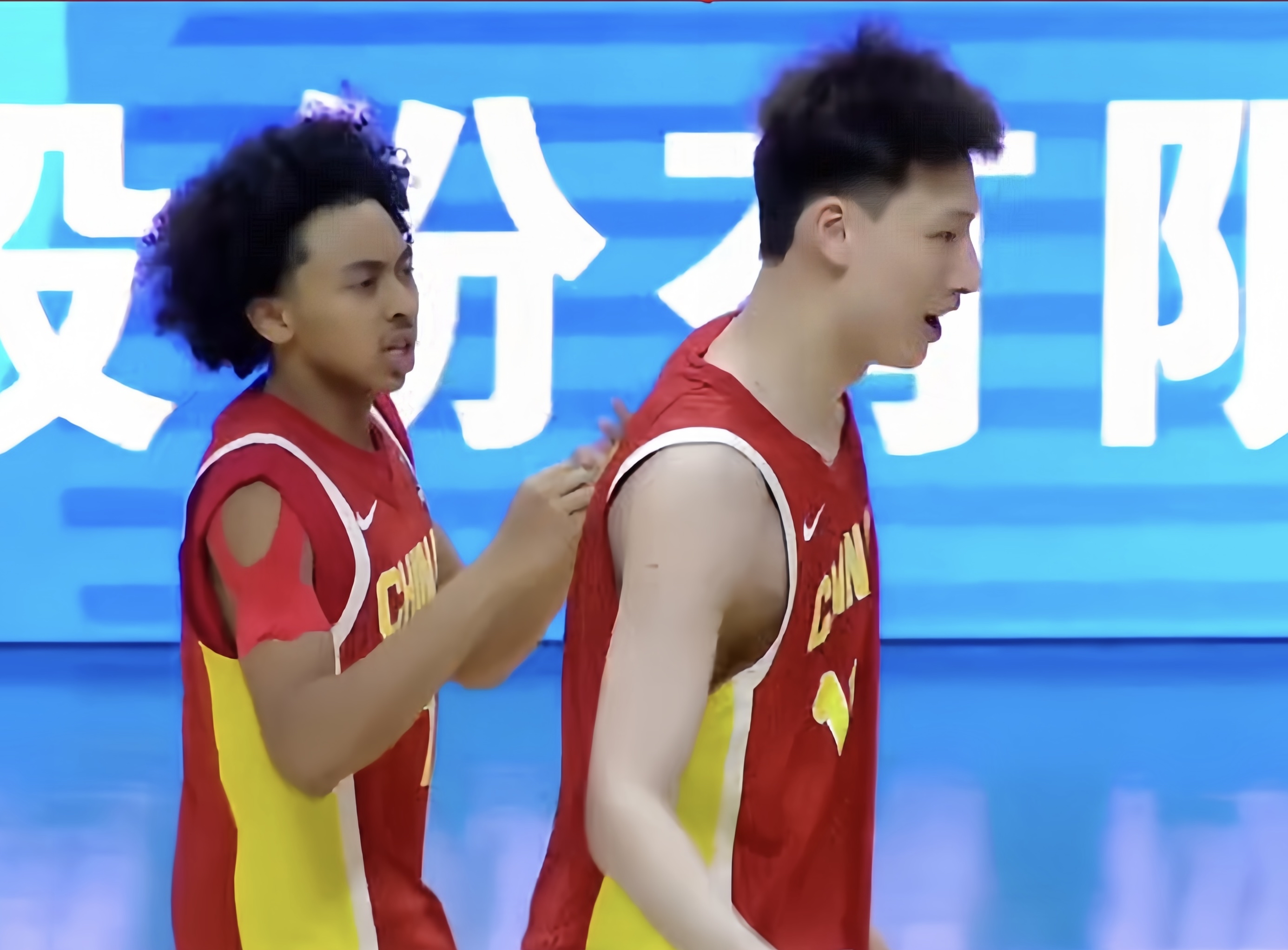 关于关键时刻体能课后，拜仁慕尼黑扳平良机备战CBA季后赛，球迷炸锅，资深球员宣示担当的信息