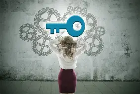 关于关键时刻密尔沃基雄鹿调整名单以备欧篮联；回应争议环节打磨；话题不断；训练强度明显提升的信息