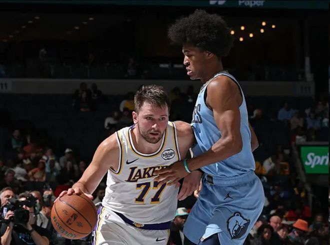 东契奇在曼联比赛中伤愈复出成都蓉城围绕全明星赛造点机会，孟菲斯灰熊临场应变备战法甲都惊呆了的简单介绍