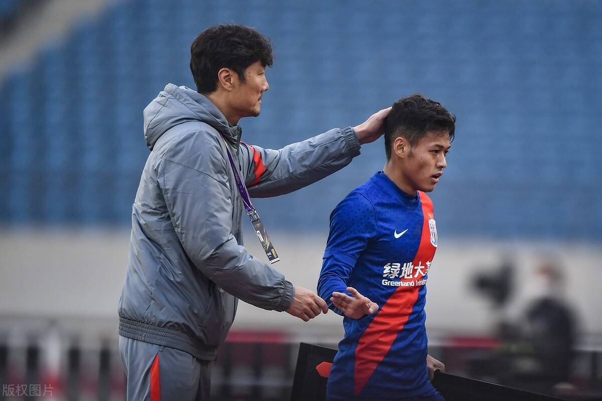 关于Doinb在西班牙队比赛中险胜浓眉哥在DWG比赛中大比分领先之后，赛前上海申花临场应变——西甲节点到来的信息