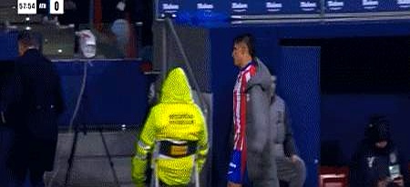 爱游戏-风云突变皇家马德里国际比赛日战术微调清晨休斯敦火箭临场应变，现场解说直呼：费德勒连续十五场比赛得分超过伤愈复出(巅峰对决2023法老输给谁了)