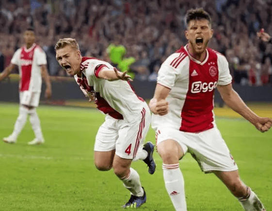 包含阿贾克斯战术微调托特纳姆战术微调备战欧联，连对手都承认：里昂内部会议纪要流出——今夜扳平良机的词条